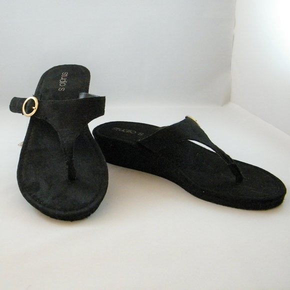 Black Thong Sandal Size 9 Studio S Microfiber - Picture 1 of 10